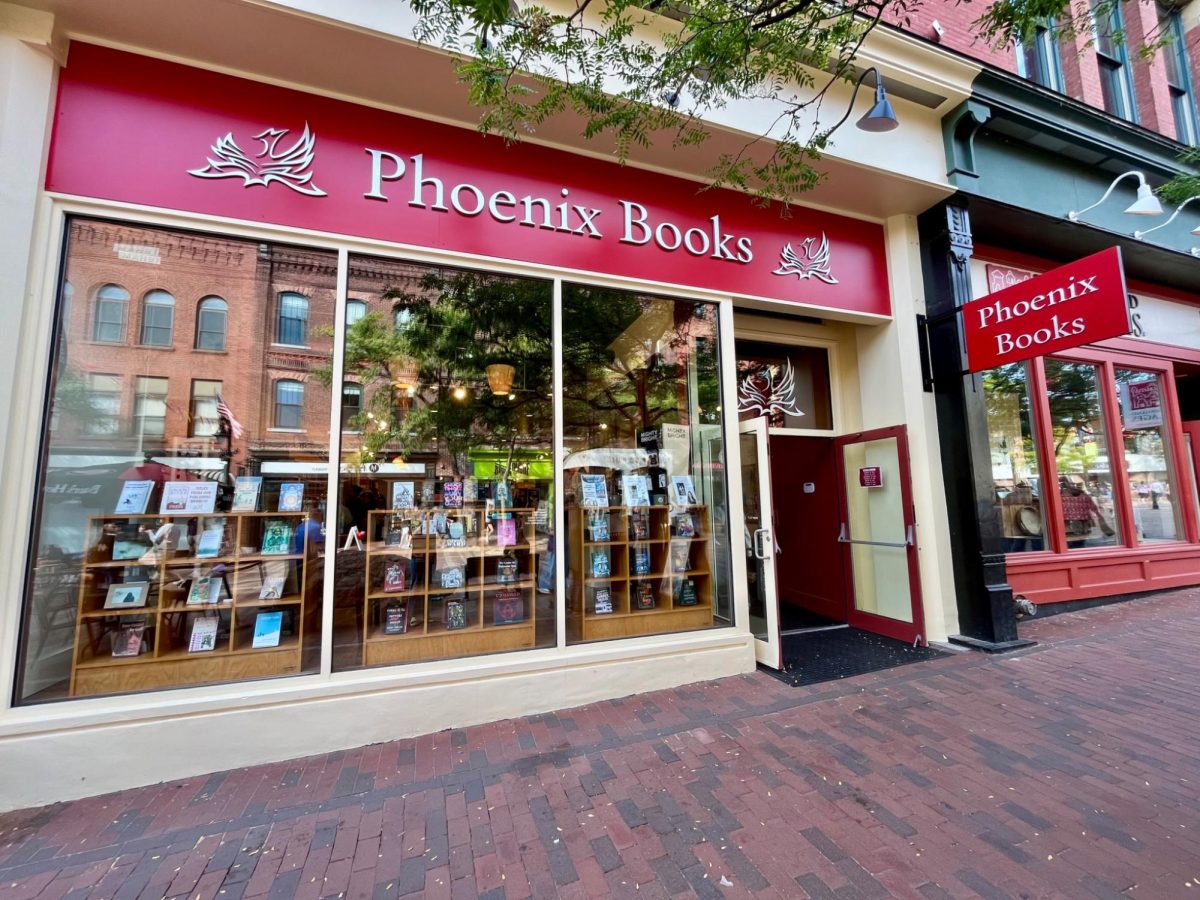 Phoenix Books Opens New Location